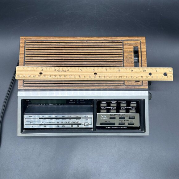 Vintage General Electric AM FM Radio Alarm Clock 1980s Faux Woodgrain 7-4687A - Picture 15 of 17